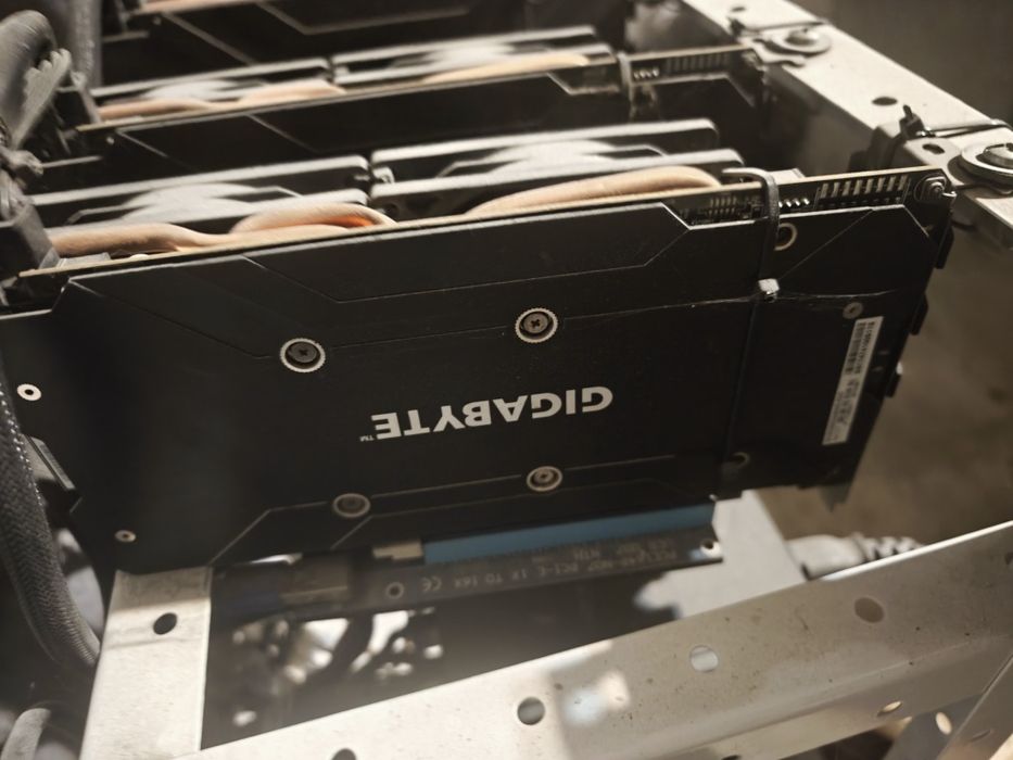 Майнинг риг rx580