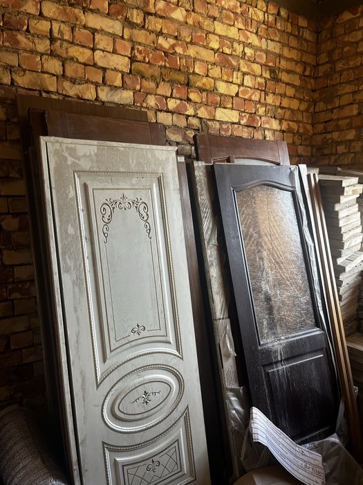 Двери и ленолиум