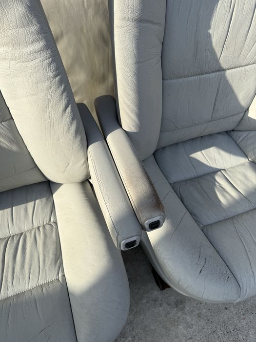 Белый Кожанный Салон на BMW e34 (Универсал)