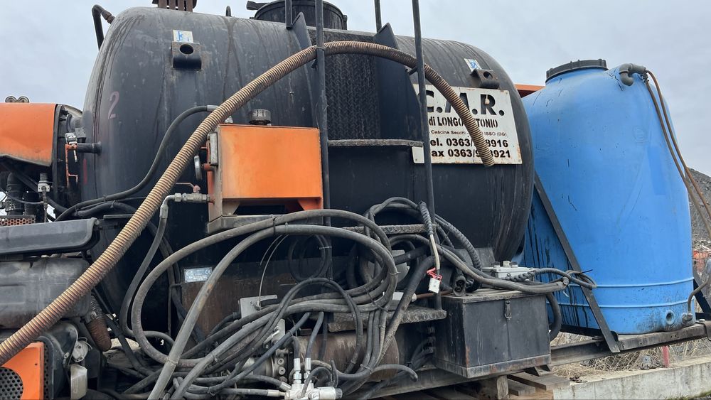 Se vinde raspanditor de emulsie asfalt