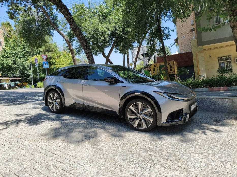 Toyota bz 5 Pro plus
год выпуска 2025
эксплуатация с 2026
пробег 9000