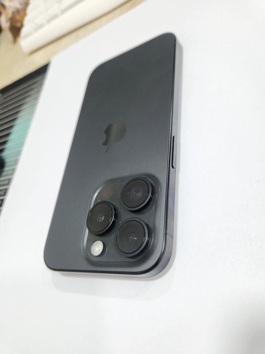 Iphone 15 pro qora 1 tb