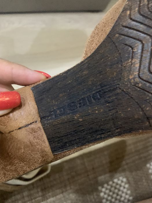 Оригинални обувки Diesel ,размерът е 40