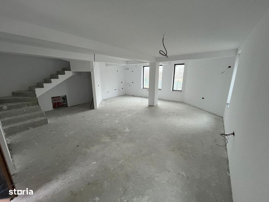 Casa duplex Palazu Mare cu vedere partiala lac - Comision 0%