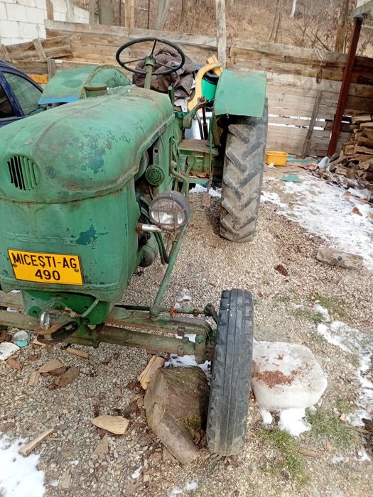 Tractor  de vânzare marca Deutz