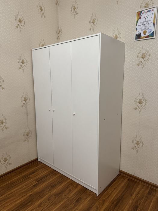 Шкаф икеа в отличном состоянии