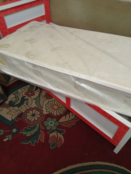 Кровать детская .