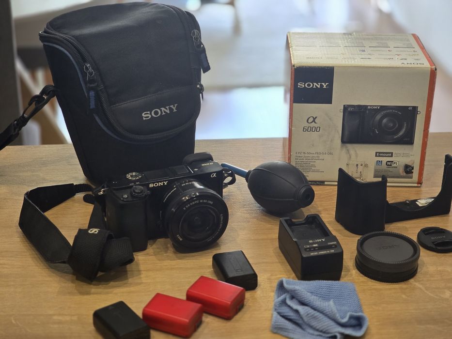 Sony α6000 (Alpha 6000) + Sony 16-50mm OSS – Отлично състояние, супер бърз автофокус
