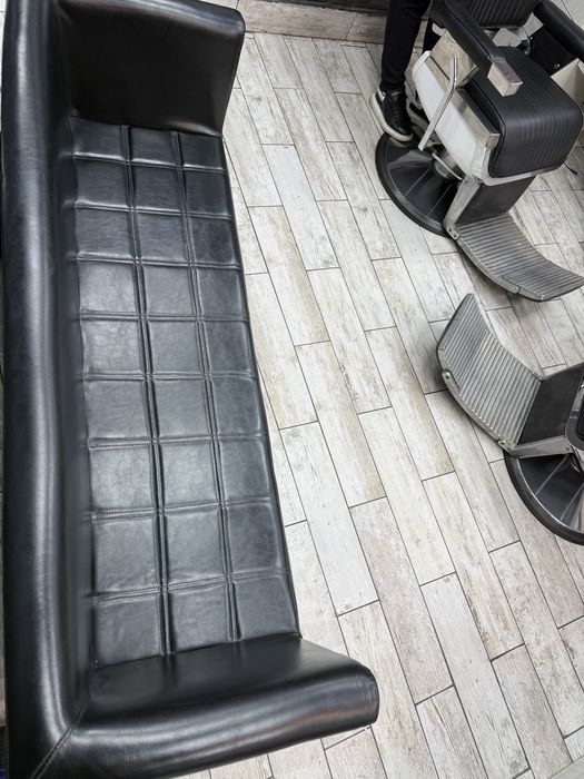 Vand mobila de frizerie