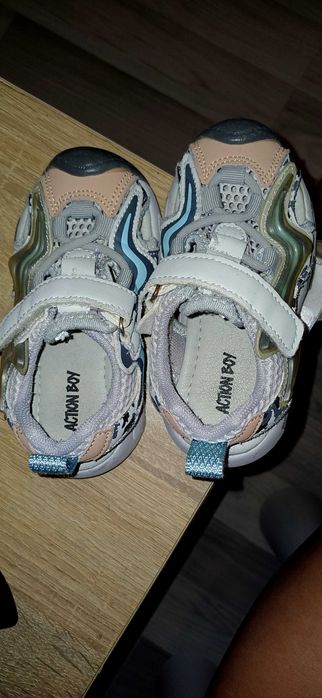 Детски сандали 24 номер