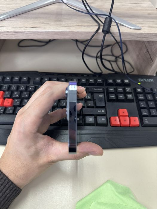 Айфон 13 про в отличном состоянии