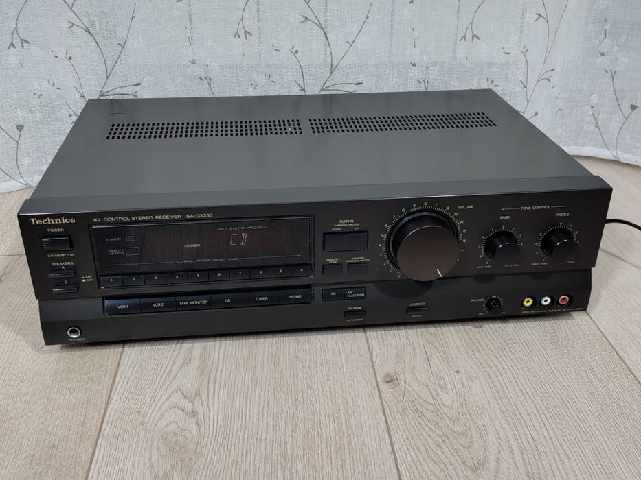 Statie amplificator Technics SA GX230