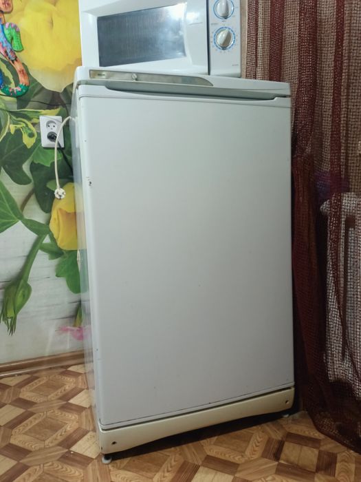 Продам морозильную камеру