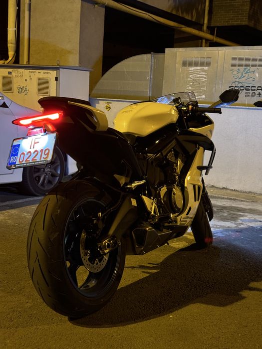 CFMOTO 675 SR-R 2025