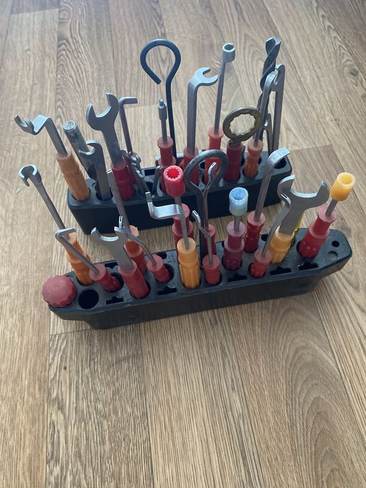 Продаю наборы инструментов совет.