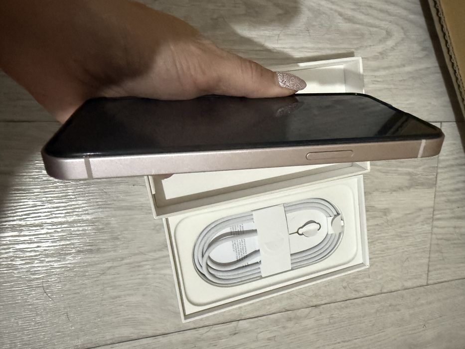 Айфон 13 розовый