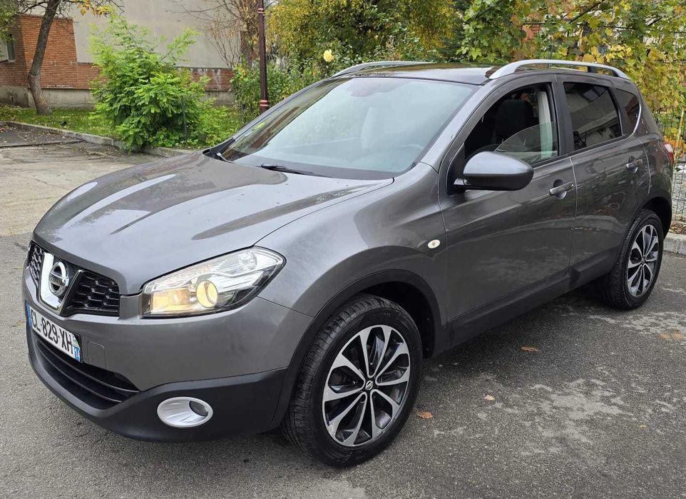 Vind Nissan Qashqai Tekna 2013