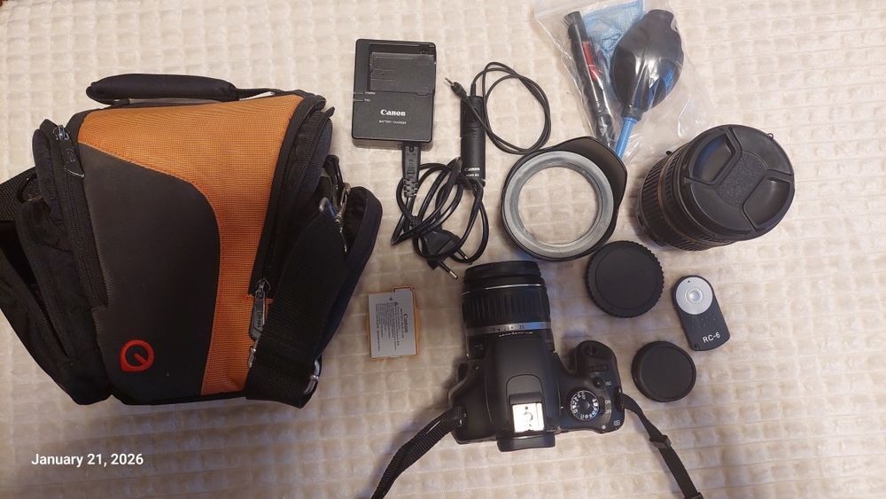 Aparat foto DSLR Canon 550D + obiectiv Tamron si accesorii complete