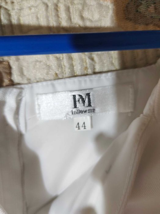 Продам белый вечерний костюм