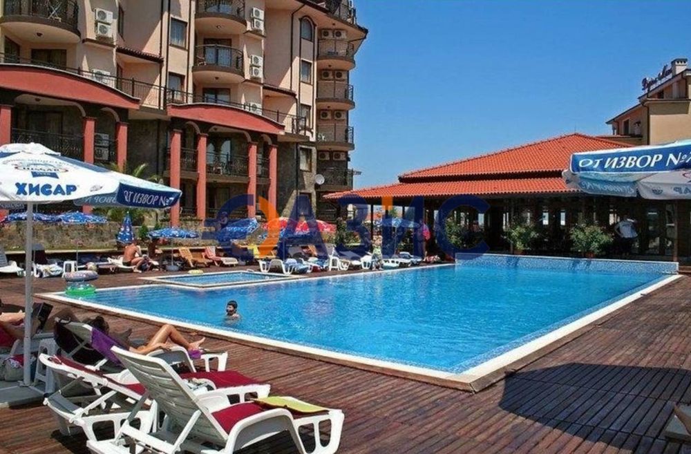 Продава се Хотел в Царево - 11365 кв.м за 463 €/кв.м - Снимка #7