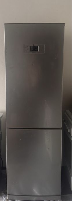 Продам холодильник LG Total No Frost