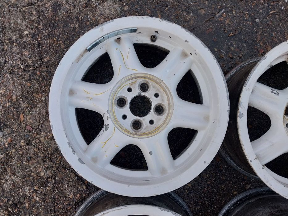 Диски R15. На Гольф 3. Не вареные.