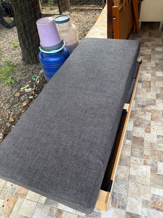 Canapea extensibilă minimalistă (fără brațe), gri închis – Stare excelentă