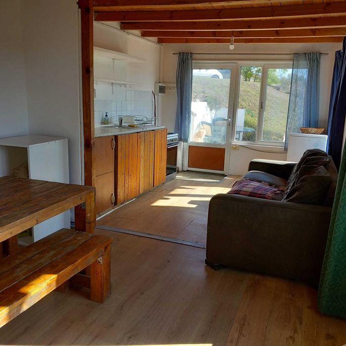 Дава се под наем Двустаен апартамент в с. Константиново, Област Варна - 50 кв.м за 408 € - Снимка #1