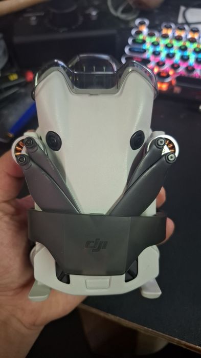 Дрон DJI mini 4 pro