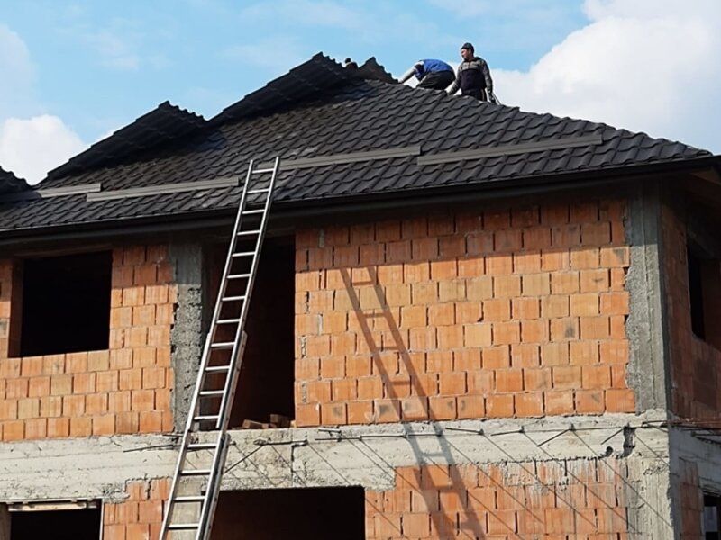 Acoperișuri și reparații de urgență