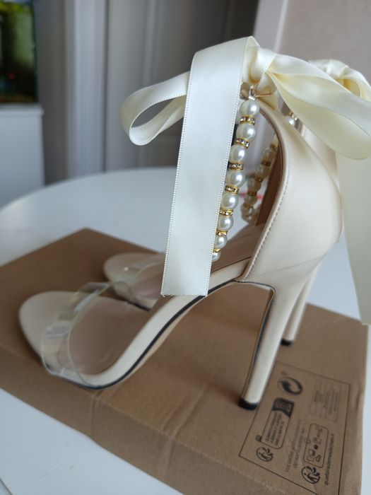 Новый туфли вечерние 36 размер