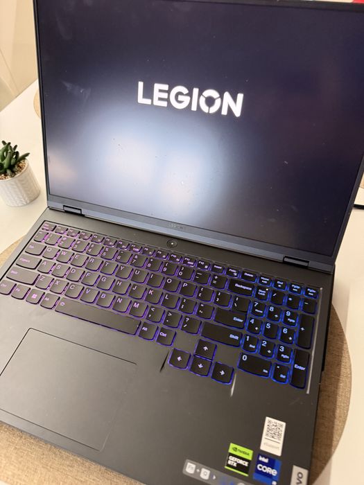 Lenovo Legion Pro 5 16IRX8 | Intel Core i9-13900HX | 32GB DDR5 | 1TB SSD | Отлично състояние