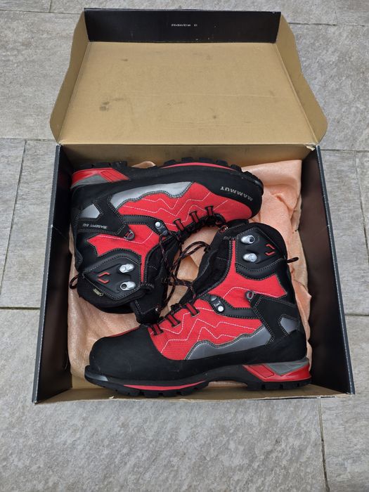 Vând bocanci iarna Mammut advanced high gtx