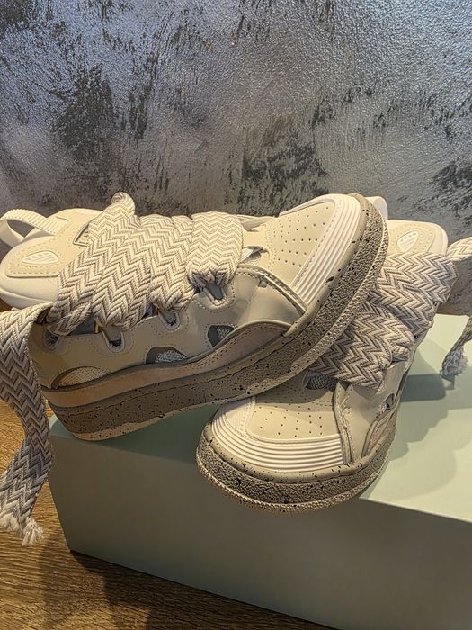 Vând Lanvin curb New 43