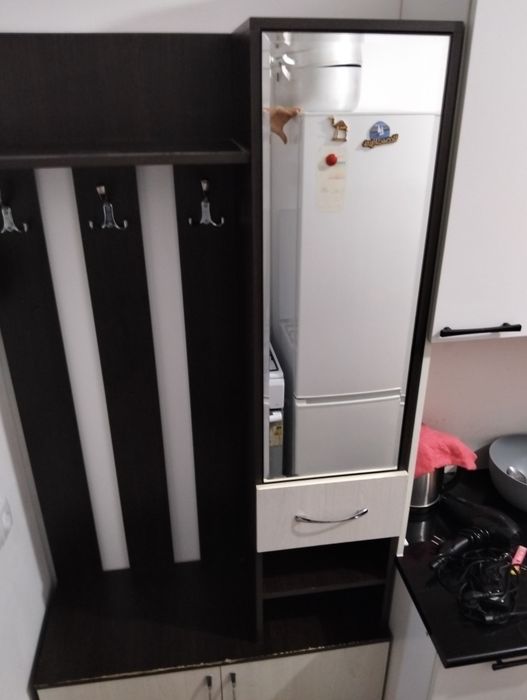 Продам шкаф для прихожей