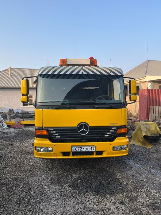 Мерседес Атего манипулятор эвакуатор