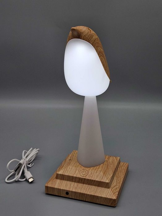 Модерна LED нощна лампа с дървен дизайн и дистанционно управление