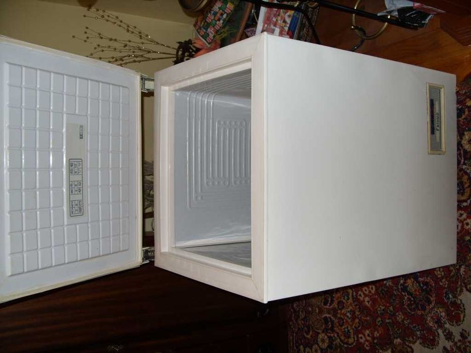 Продавам фризер Frinko тип ракла