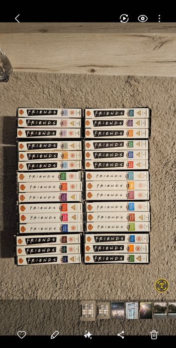 5 sezoane friends VHS
