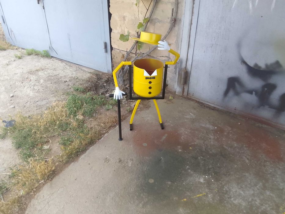 Продам урну для мусора.