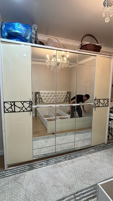 Спальный гарнитур