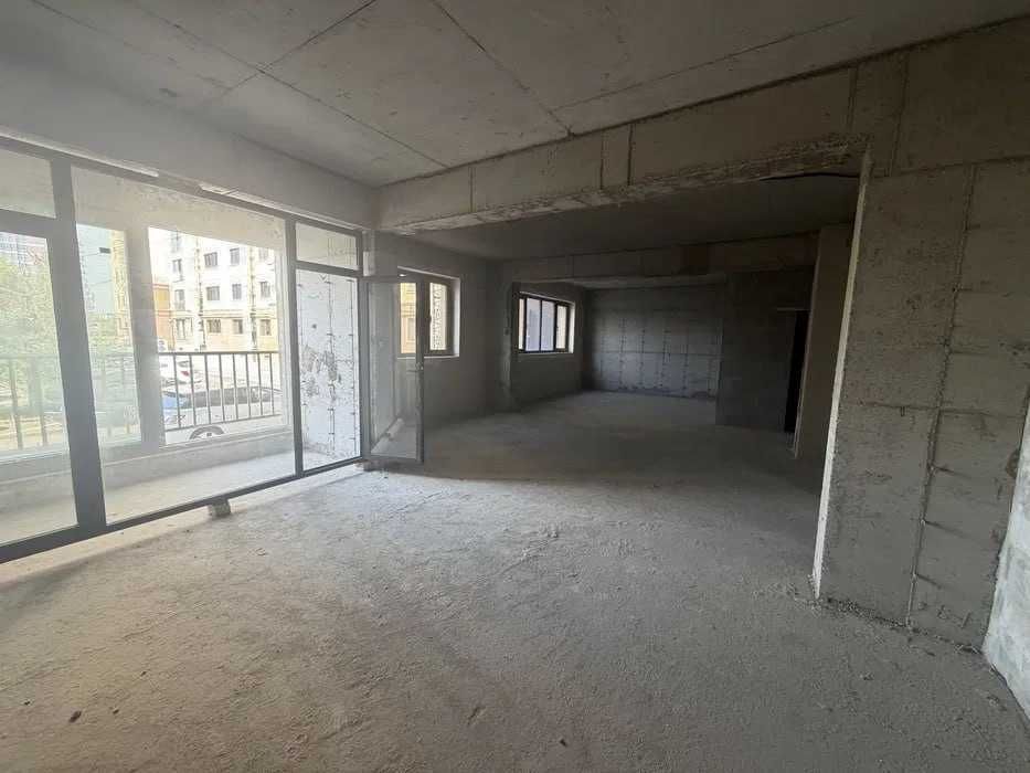 Seul Moon — 3 комнаты, 79 м² | 1 этаж, коробка!
