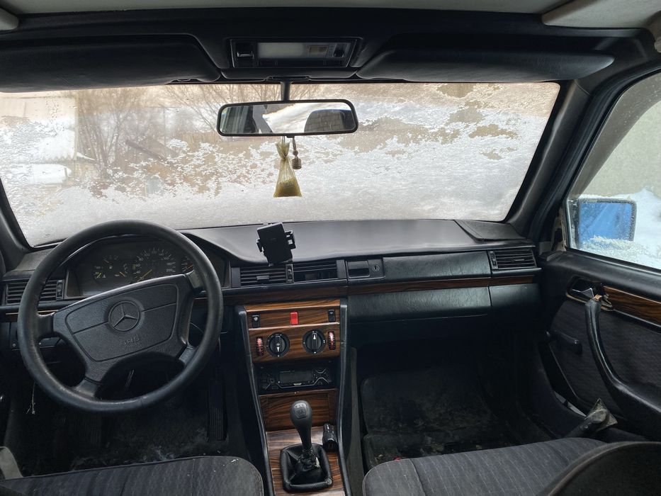 Продам мерседес 124