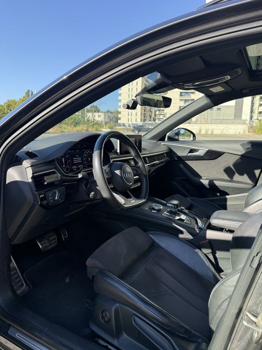 Audi A4 B9 2.0 TDI S-Tronic / Virtual Cockpit / Panoramic / S-Line / Apple CarPlay