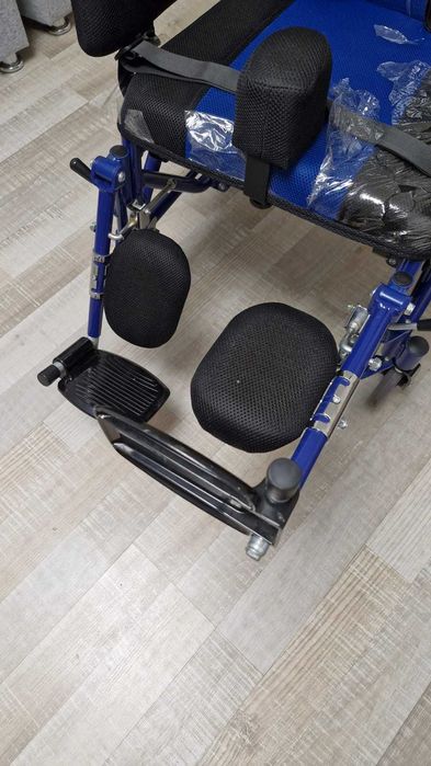 Продам инвалидную коляску.