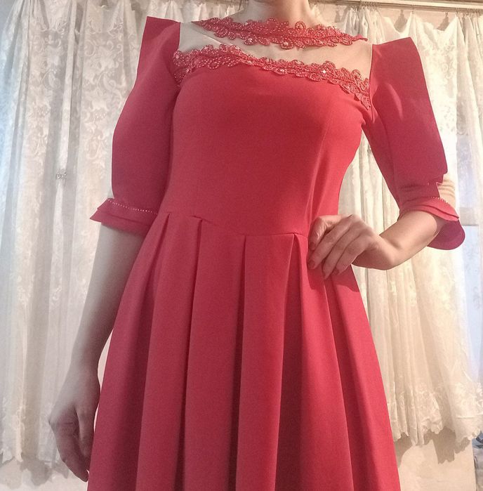 Vicherni kõylak rangi qizil