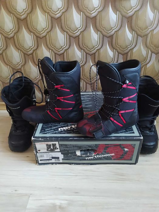 Сноу борд обувки 42 номер( 27 см стелка) и 32,5 номер(20,5 см стелка)