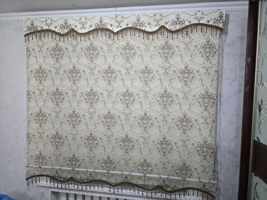 Ролл Штора почти новая