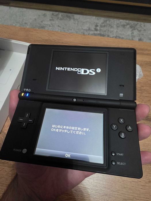 Продам новую Nintendo DSi Black