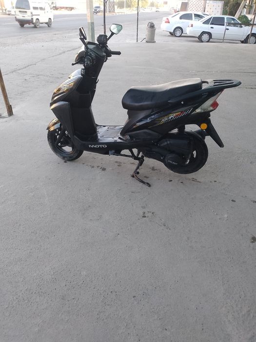 Stilmax skuter sotiladi benzinlik